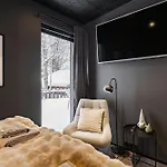 Pajunkissa With Jacuzzi And Sauna روفانييمي