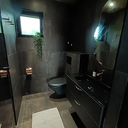 Pajunkissa With Jacuzzi And Sauna * ロヴァニエミ