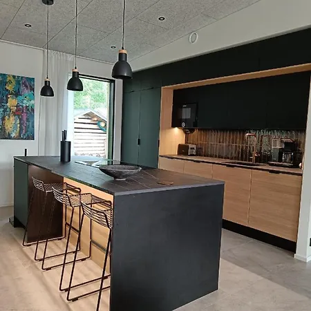 Pajunkissa With Jacuzzi And Sauna