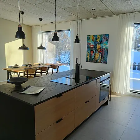 ヴィラ Pajunkissa With Jacuzzi And Sauna ロヴァニエミ