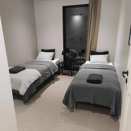 Pajunkissa With Jacuzzi And Sauna 罗瓦涅米