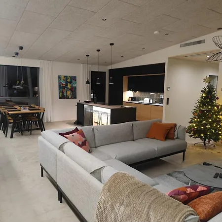 Pajunkissa With Jacuzzi And Sauna ヴィラ *