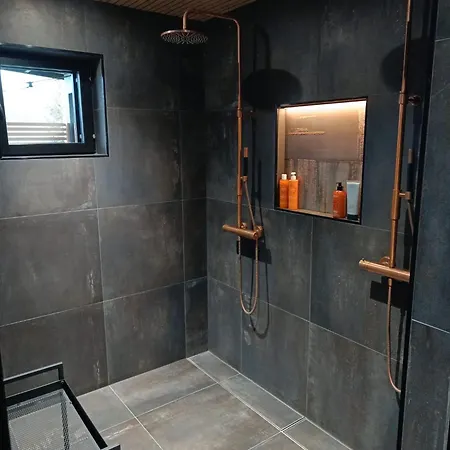 别墅 Pajunkissa With Jacuzzi And Sauna