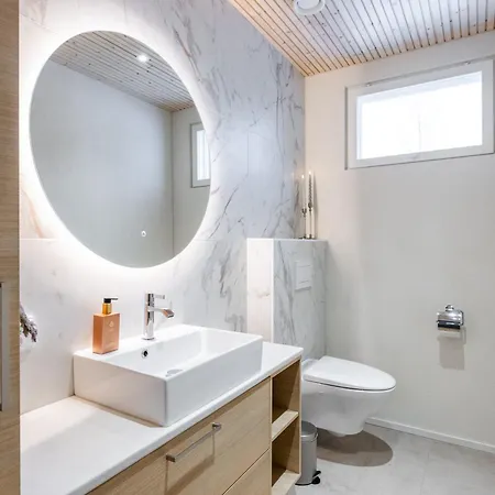 Pajunkissa With Jacuzzi And Sauna Willa