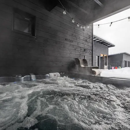Pajunkissa With Jacuzzi And Sauna *