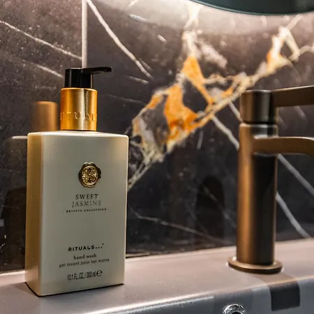 Willa Pajunkissa With Jacuzzi And Sauna