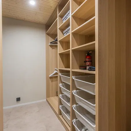 Pajunkissa With Jacuzzi And Sauna Willa Rovaniemi